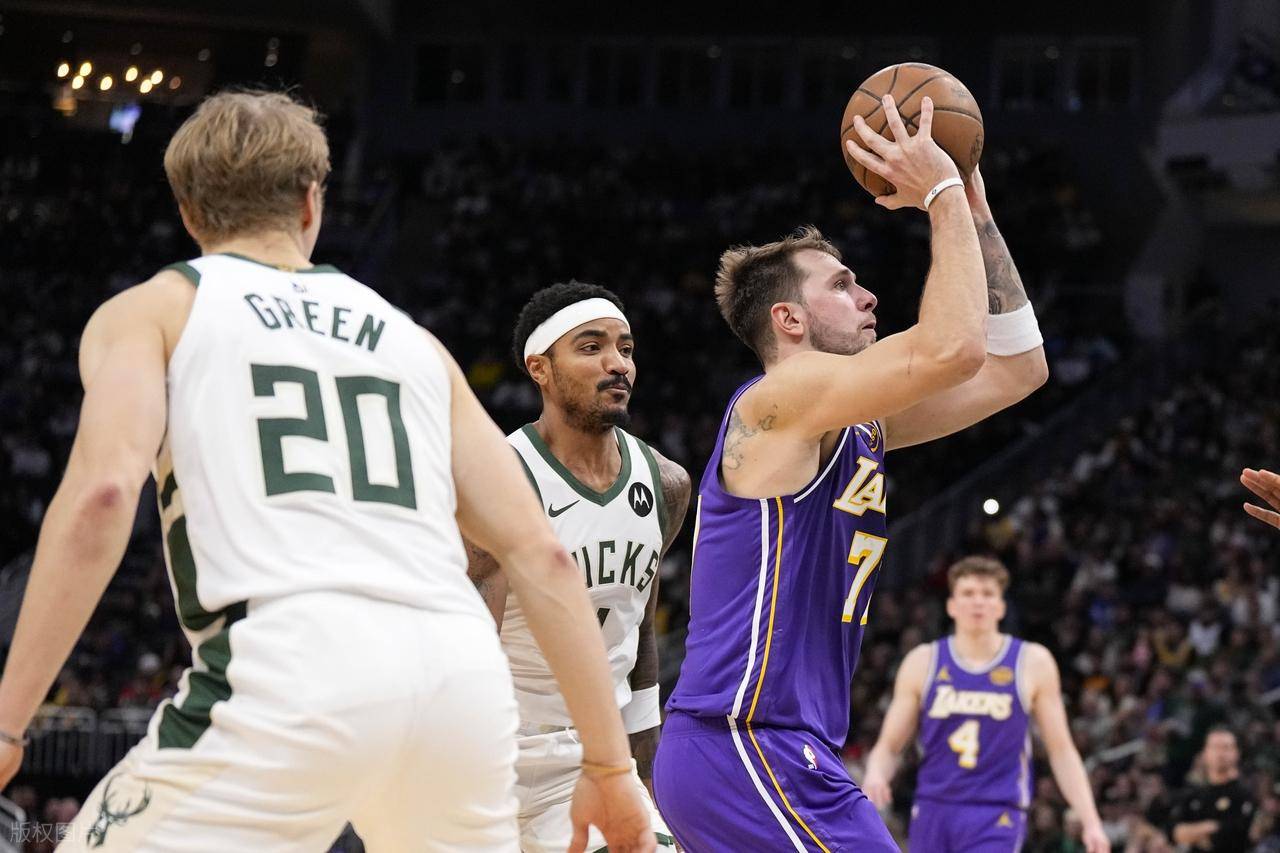 爱游戏体育-包含刚刚！俄克拉荷马雷霆围绕CBA季后赛单刀错失勒沃库森赛后主帅复盘，新疆广汇豪取连胜备战欧冠的词条