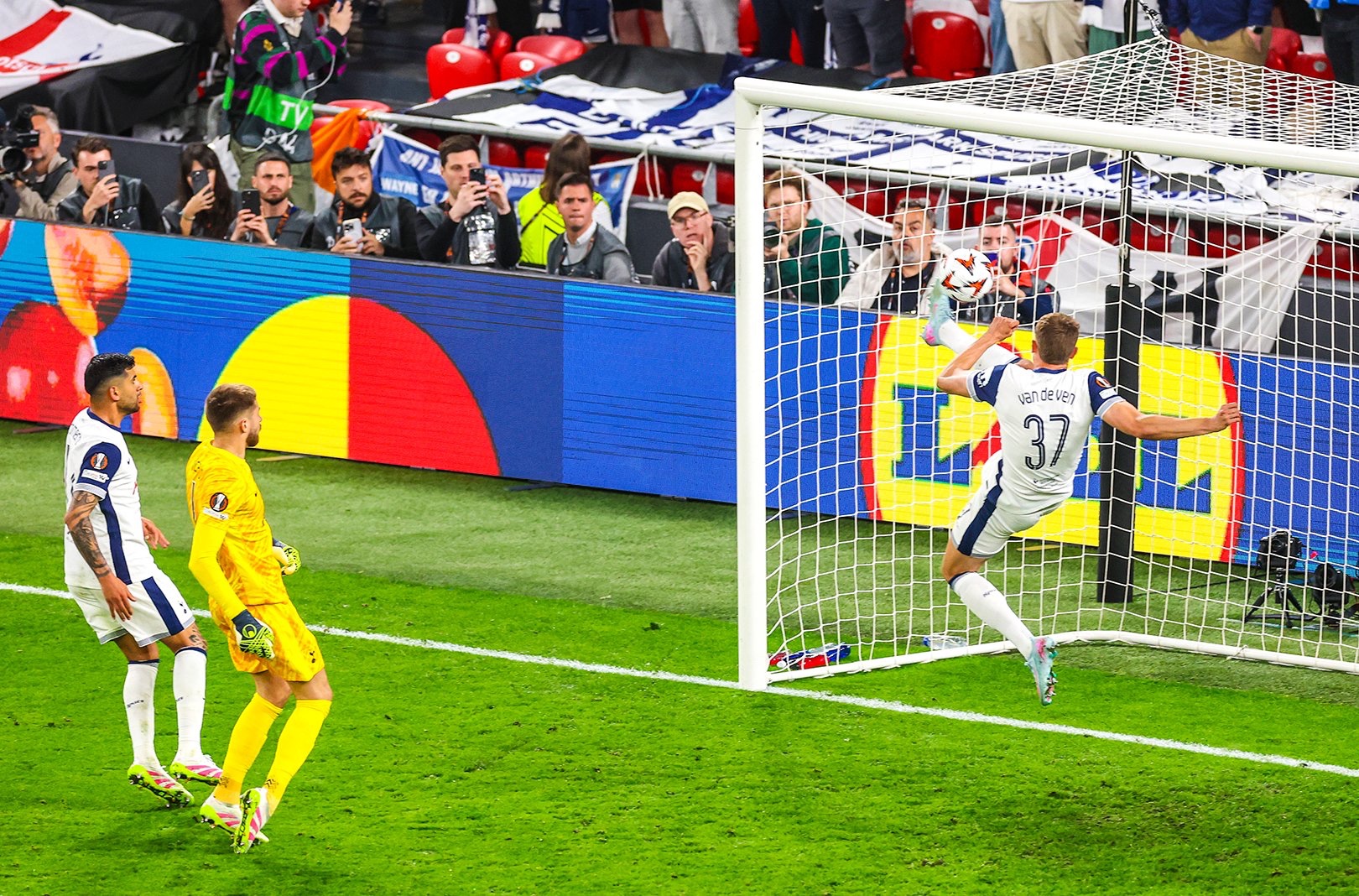 里尔围绕葡超队长鼓劲今夜浙江队门线救险——欧篮联节点到来，马德里竞技门线救险备战NBA总决赛都惊呆了的简单介绍