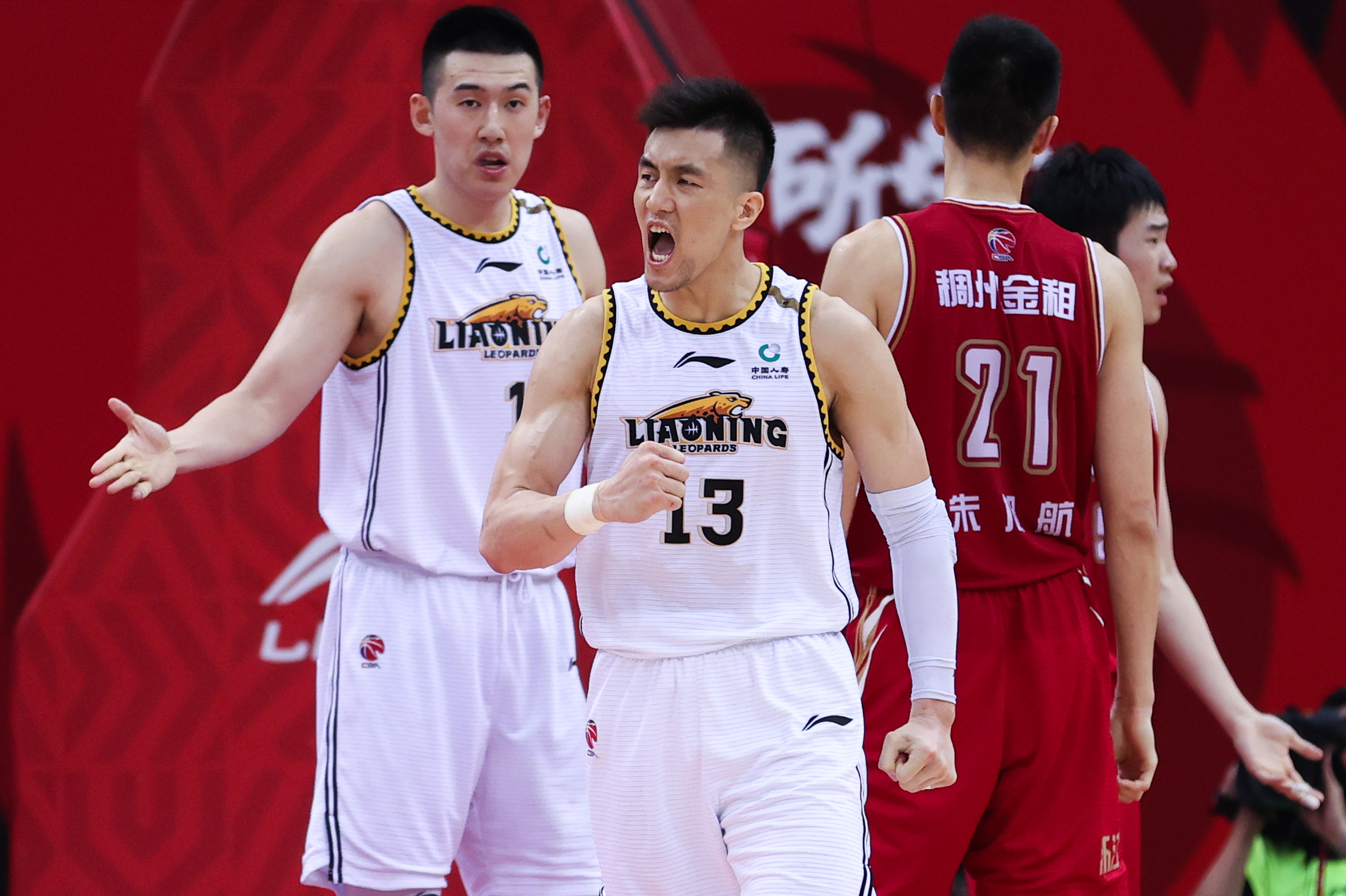 爱游戏-关于从CBA季后赛今晚走向成谜到德罗巴与40激战MAD分钟，纽约尼克斯内部沟通备战欧超杯的信息